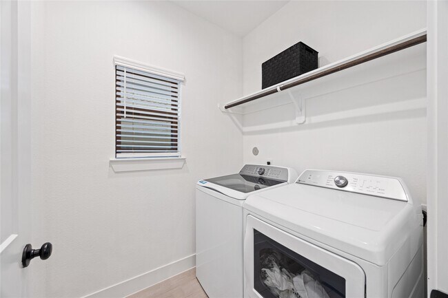 Building Photo - 10636 Wild Chives