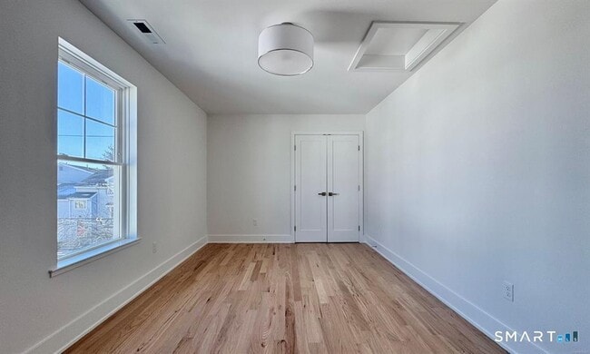 Building Photo - 25 Village Rd