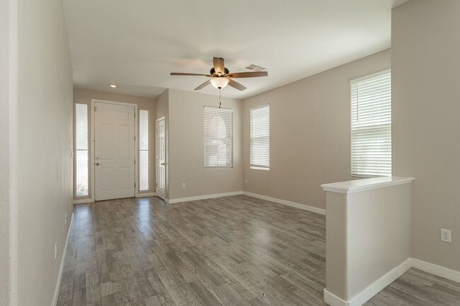 Building Photo - 8611 Splendid Leaf Ct
