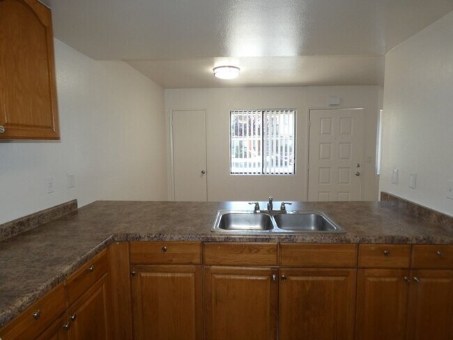 Building Photo - Oakwood Village Apartments