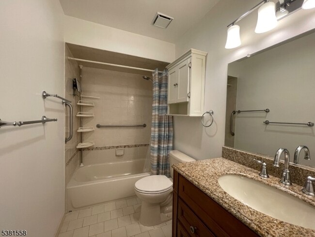 Building Photo - 608 Wedgewood Cir