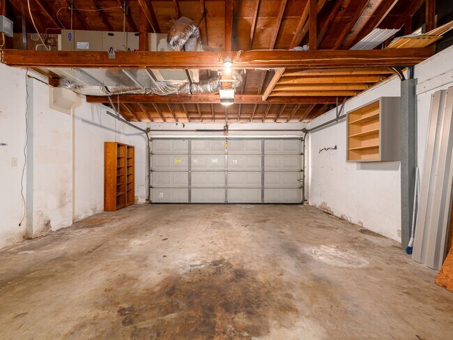 Building Photo - 1661 Algonquin Dr