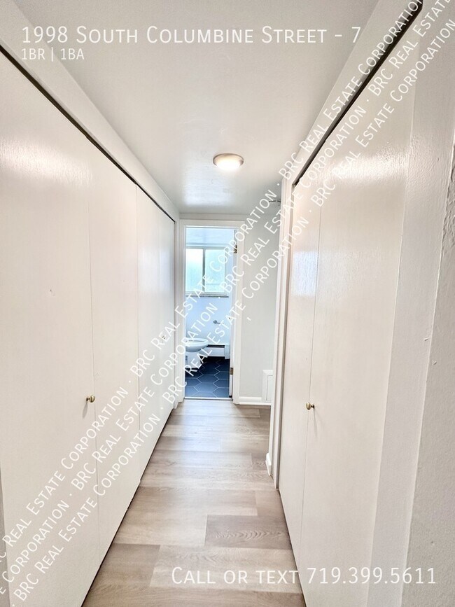 Building Photo - 1998 S Columbine St