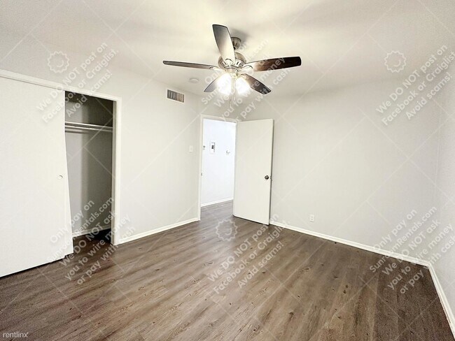 Building Photo - 2 br, 1 bath Duplex - 254 Sunnyland Dr
