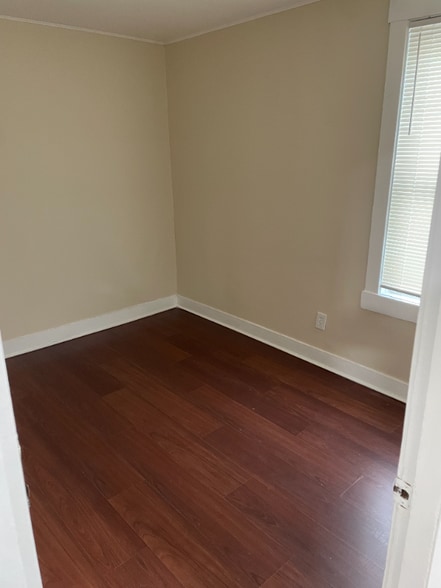 Building Photo - 465 N Belmont St