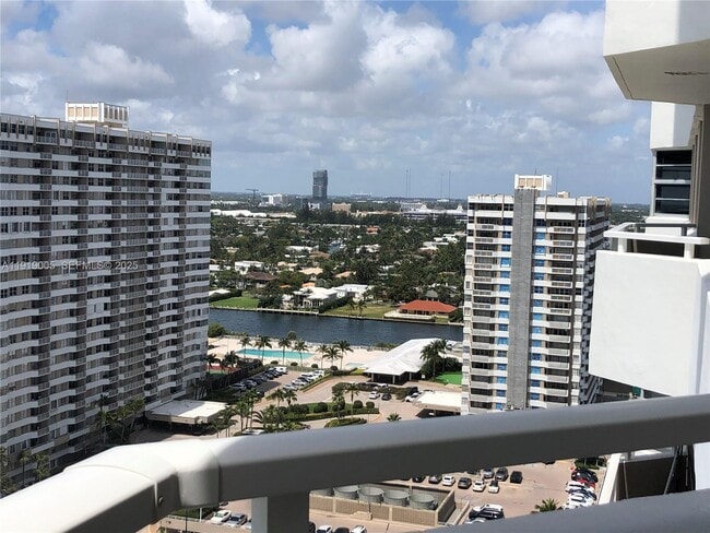 Building Photo - 1950 S Ocean Dr