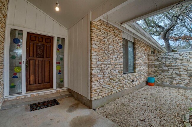 Building Photo - 11532 Spicewood Pkwy