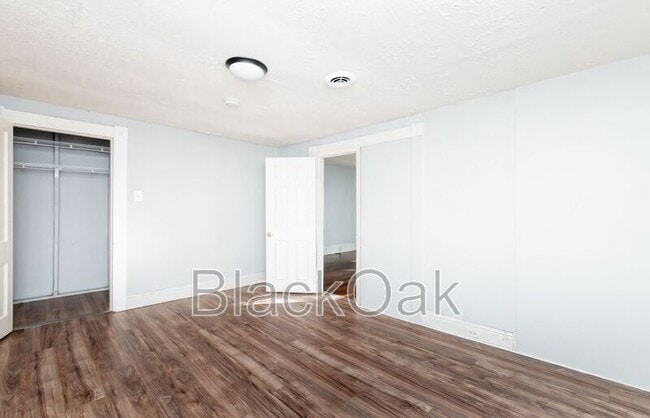 Building Photo - 917 Watt St