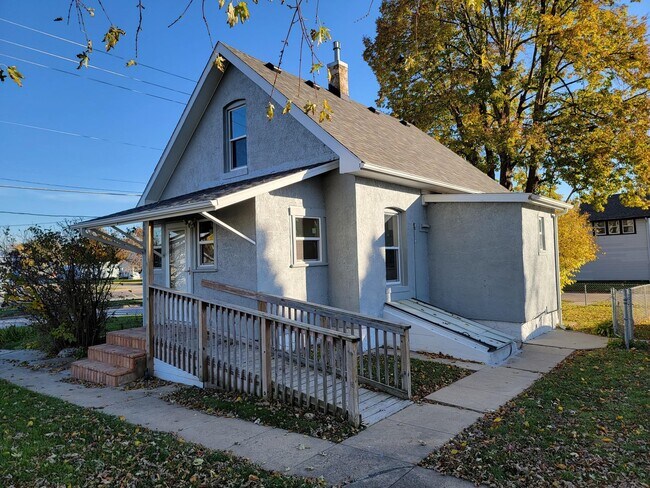 Back of House - 1700 Avenue D