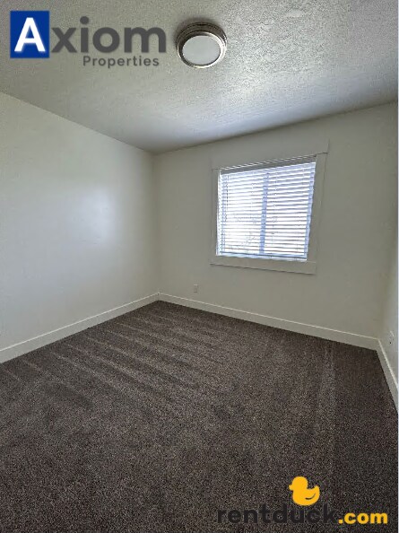 Building Photo - 1942 Brock-3