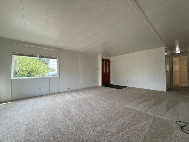 Building Photo - 2BR/2BA Mobile in Quiet Neighborhood