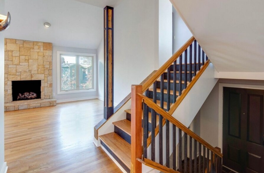 Building Photo - 315 Settlers Ln