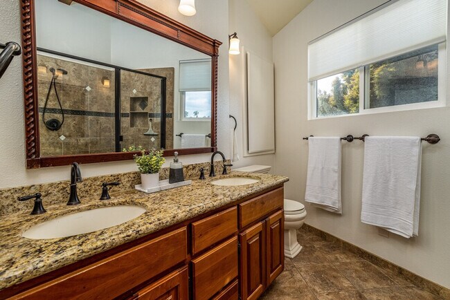 Building Photo - 3831 Margaret Way