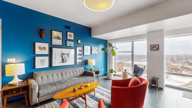 Building Photo - 3,400 SQFT CONDO IN DOWNTOWN CHAMPAIGN W/ ...