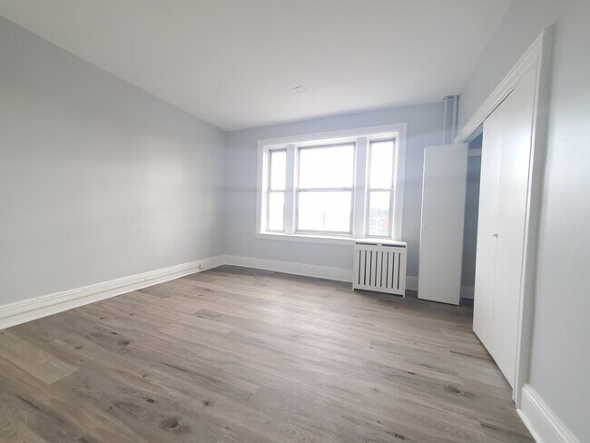 3139 JFK 305 - 3144 John F Kennedy Blvd