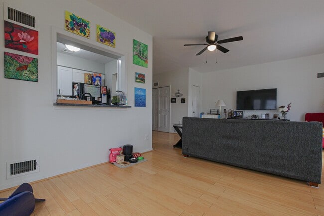 Building Photo - 1207 46th St