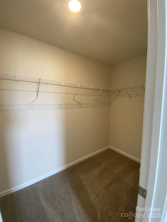 Building Photo - 123 Rock Ave