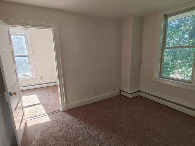 Building Photo - Three bedroom home in Midlothian
