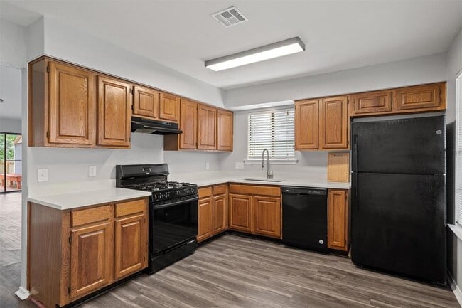 Building Photo - 9901 Willers Way