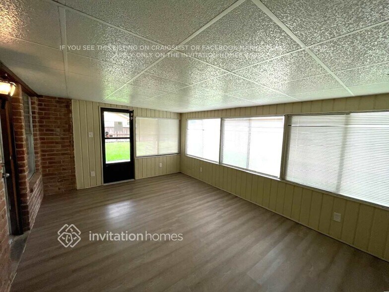 Building Photo - 16519 Cairngorm Dr