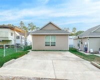 Building Photo - 9992 Calendar St