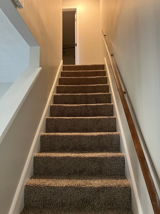 Building Photo - 2 Bedroom and 1.5 Bath Townhome - Troy, Ohio!