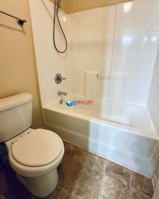 Building Photo - Spacious 4-bedroom house in Lawrenceville