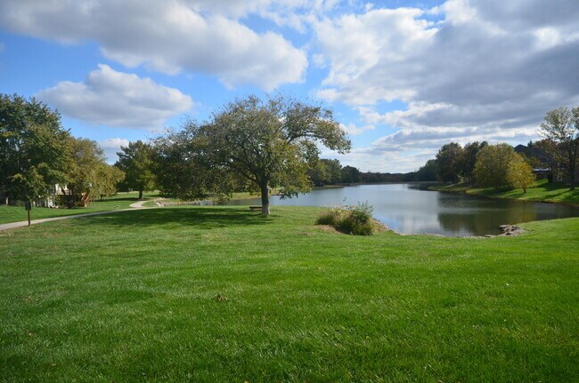 Building Photo - 4900 Royal Lytham Dr