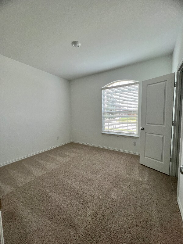 Building Photo - 118 Jenkinson Dr