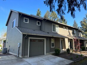 Building Photo - AUG750-800