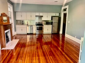 Building Photo - 4124 W Pine Blvd