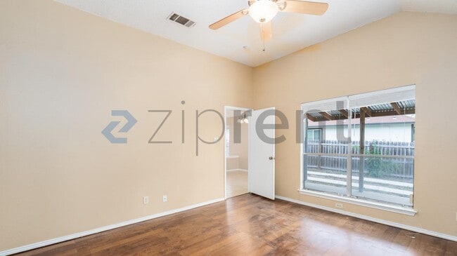 Building Photo - 4315 Lakebend W Dr