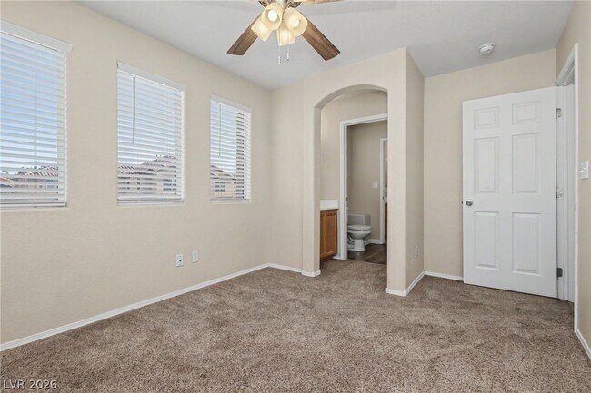 Building Photo - 958 Medina De Leon Ave