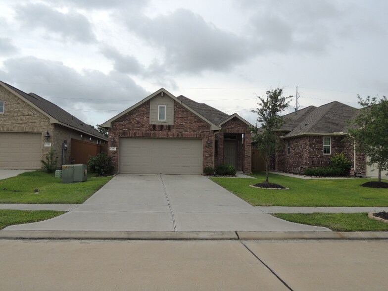 Primary Photo - 13017 Dancing Reed Dr