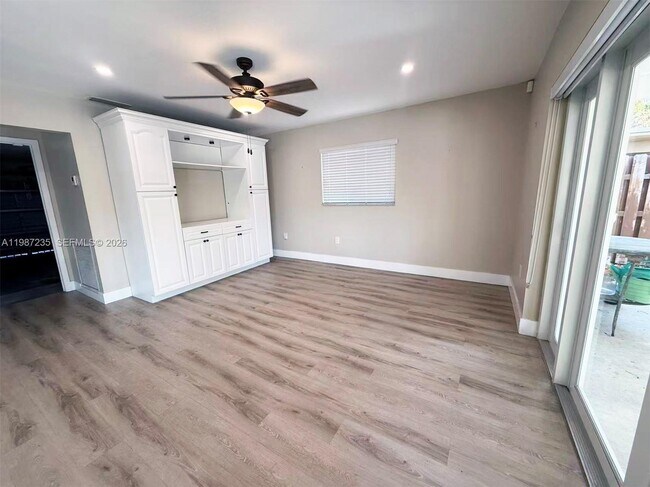 Building Photo - 1804 SW 104th Ct