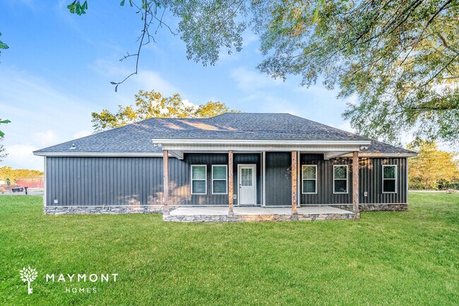 Building Photo - Beautiful 3-Bedroom Home in Deatsville, AL