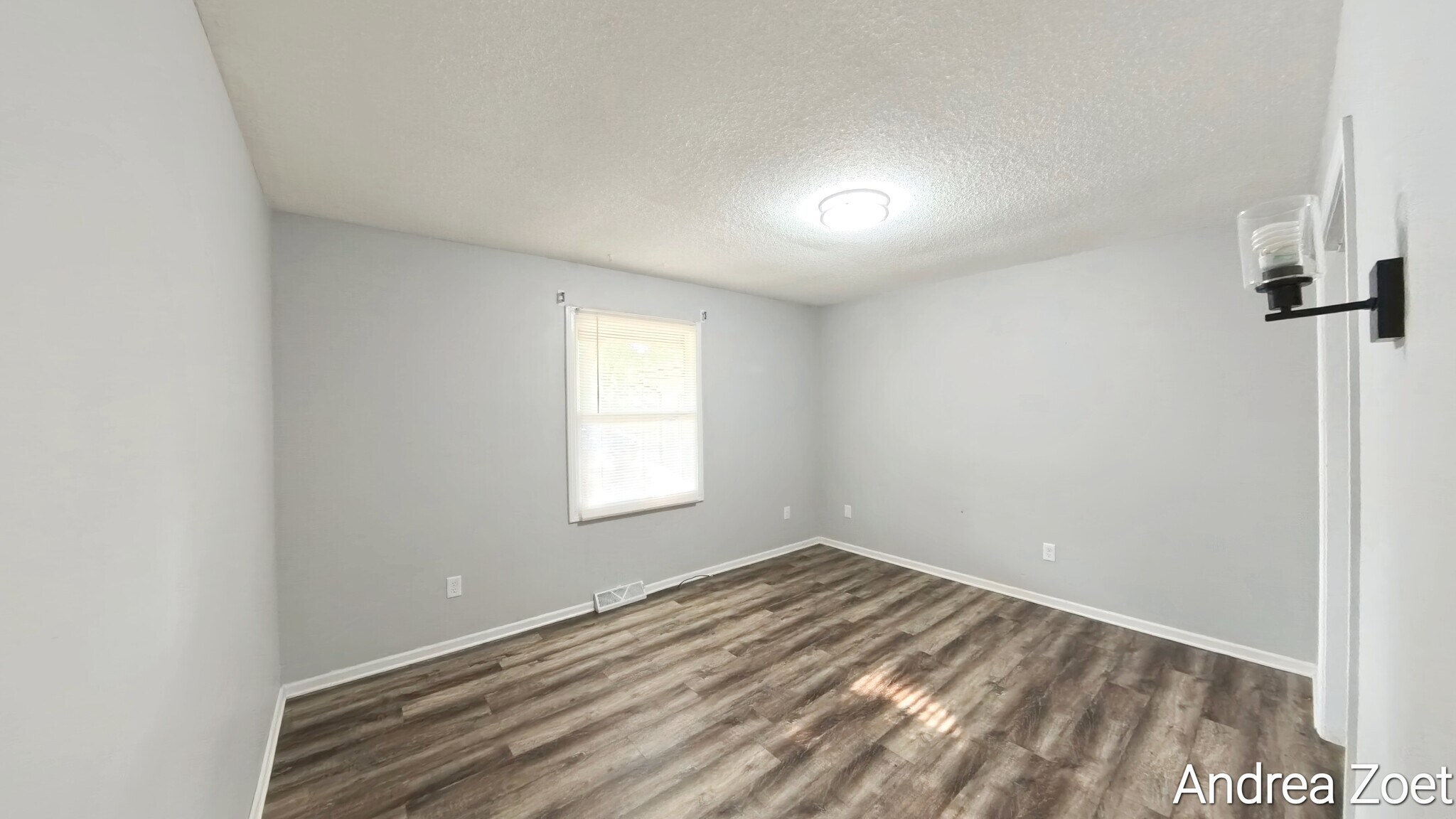 Building Photo - 2555 Ridgemoor Dr SE