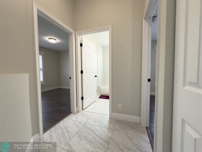 Building Photo - 12204 Sunset Point Cir