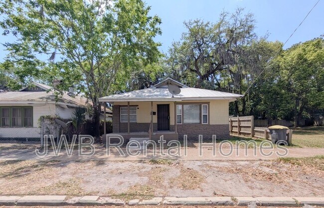 Building Photo - 28 33rd St W