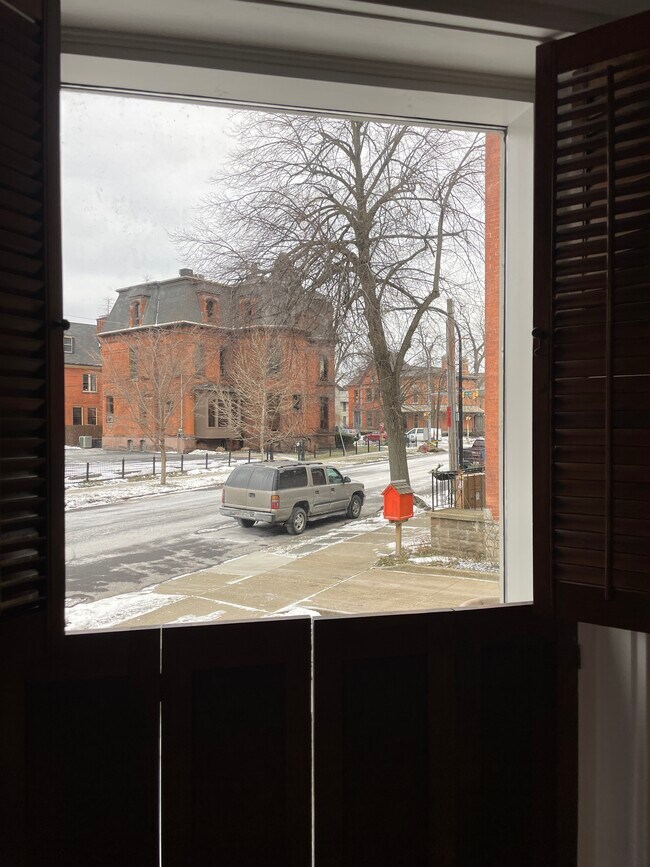 Front Window View - 471 Virginia St