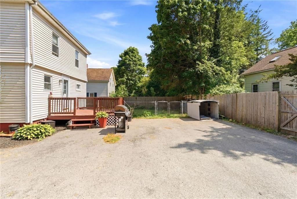 Building Photo - 515 Davisville Rd