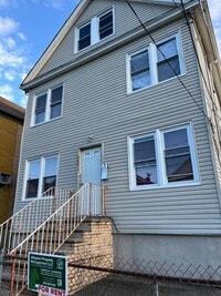 Building Photo - 762 Ogden St