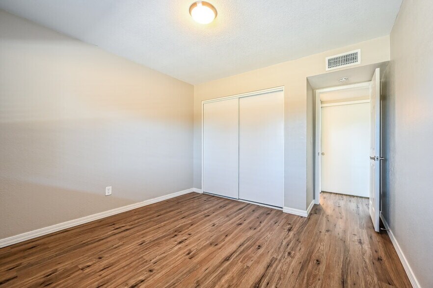 Building Photo - 4725 W Wescott Dr