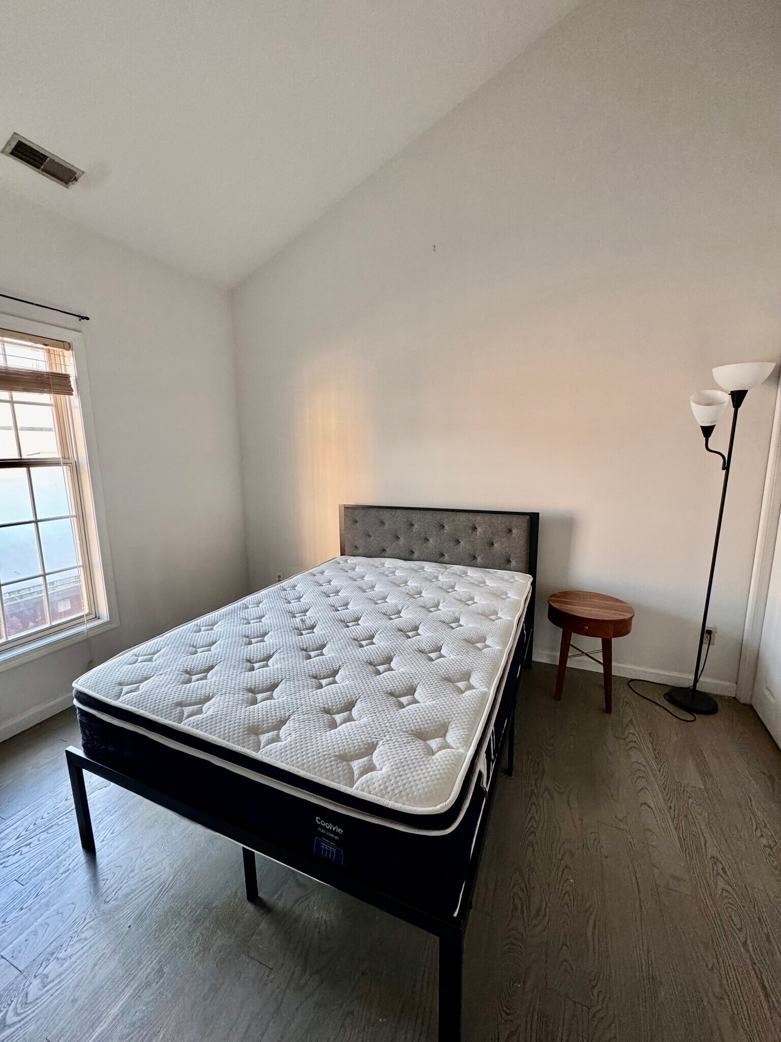 bedroom 2 - 111 E 6th St