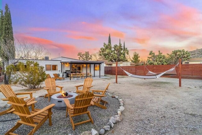 Building Photo - 57405 Navajo Trl