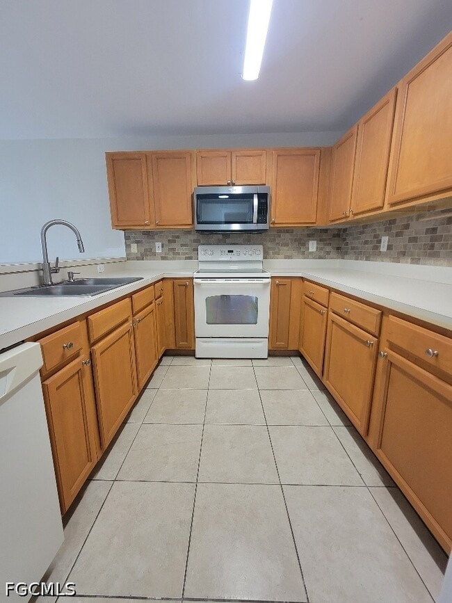 Building Photo - 306 Leeland Heights Blvd E