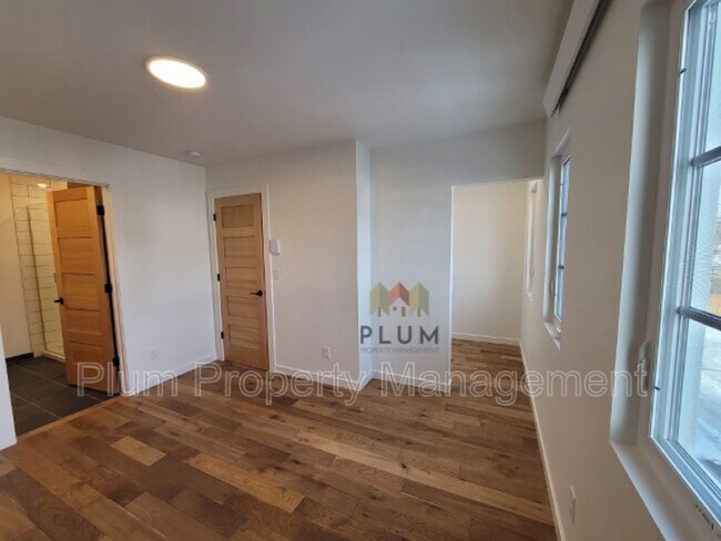 Building Photo - 2023 S Higgins Ave