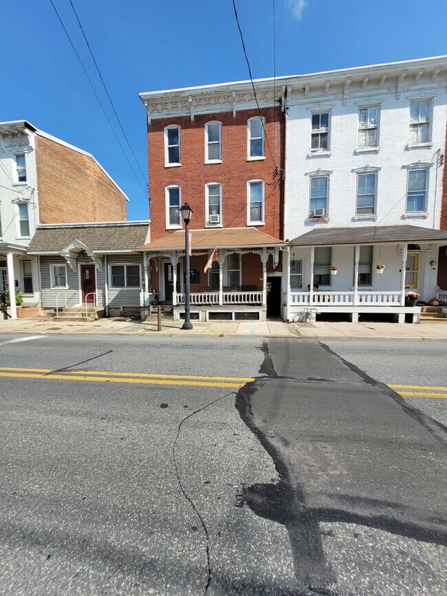 Building Photo - 223 Main Street