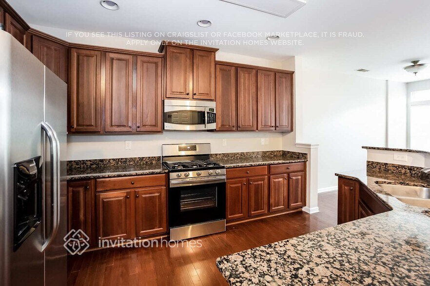 Building Photo - 18528 W Catawba Ave