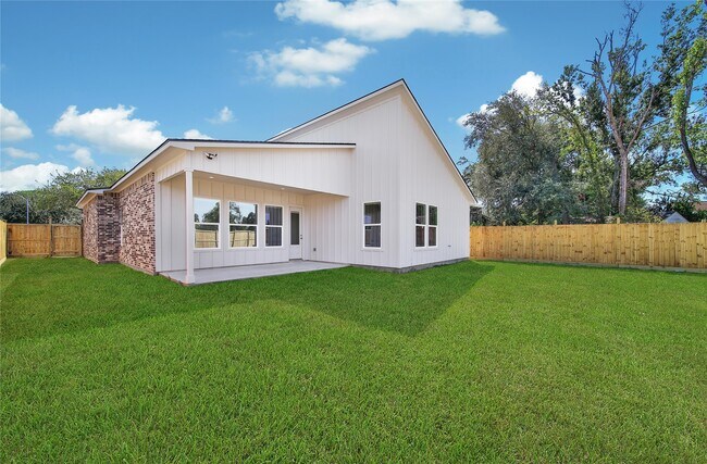 Building Photo - 7611 Athlone Dr